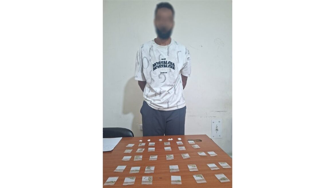 الأمن يوقف سارق يعمل بتر ويج المخد رات