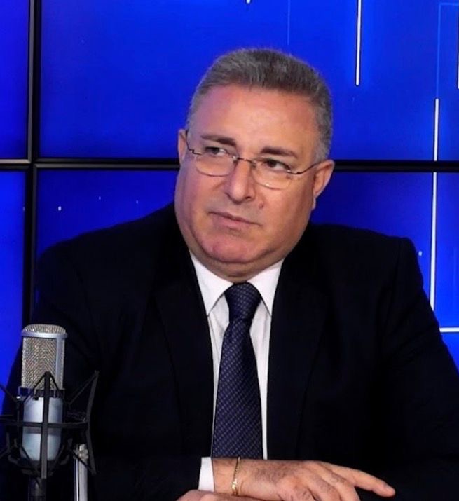 جورج داوود يضرب بيد من حديد